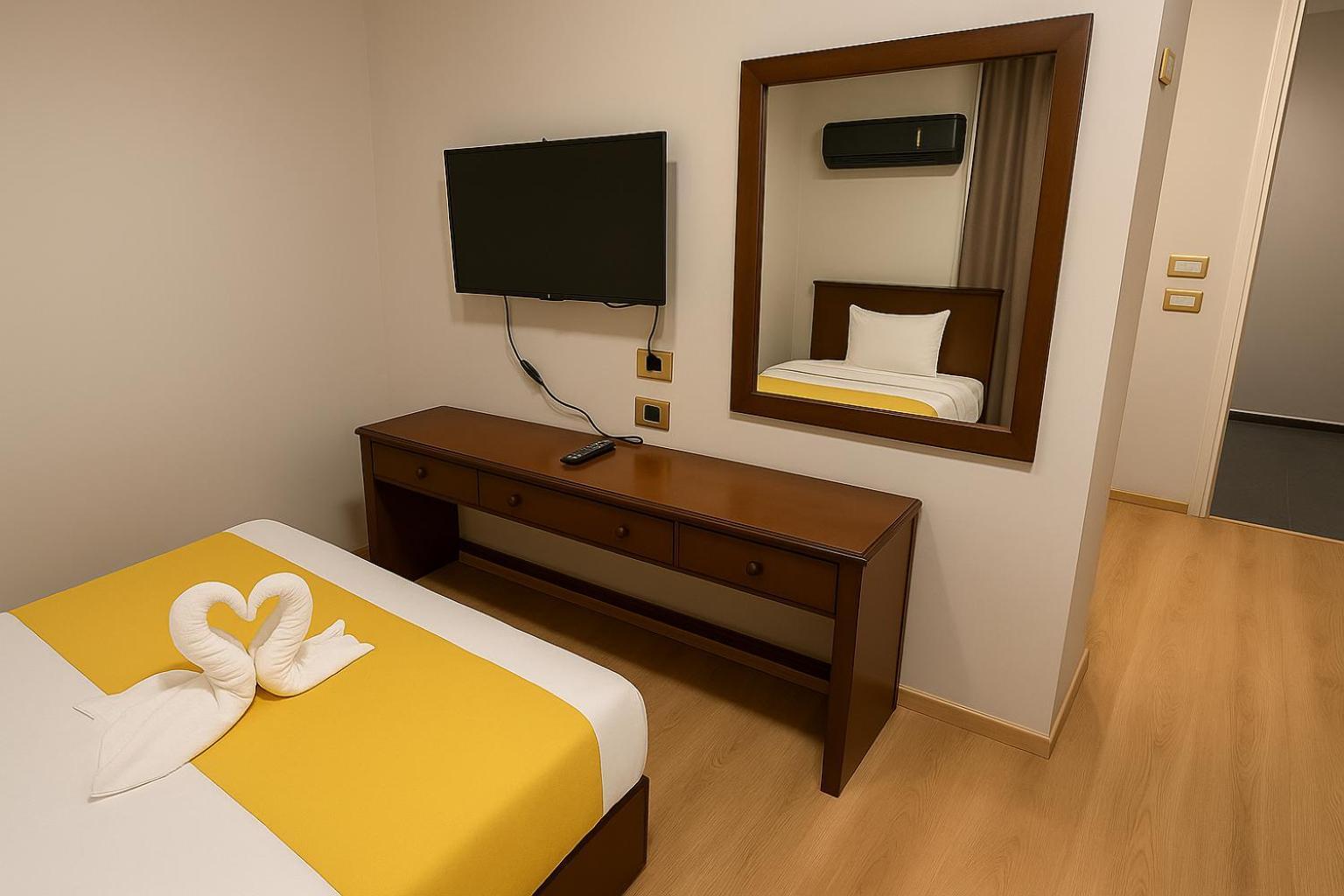 Miramar Evergreen Hotel 3*